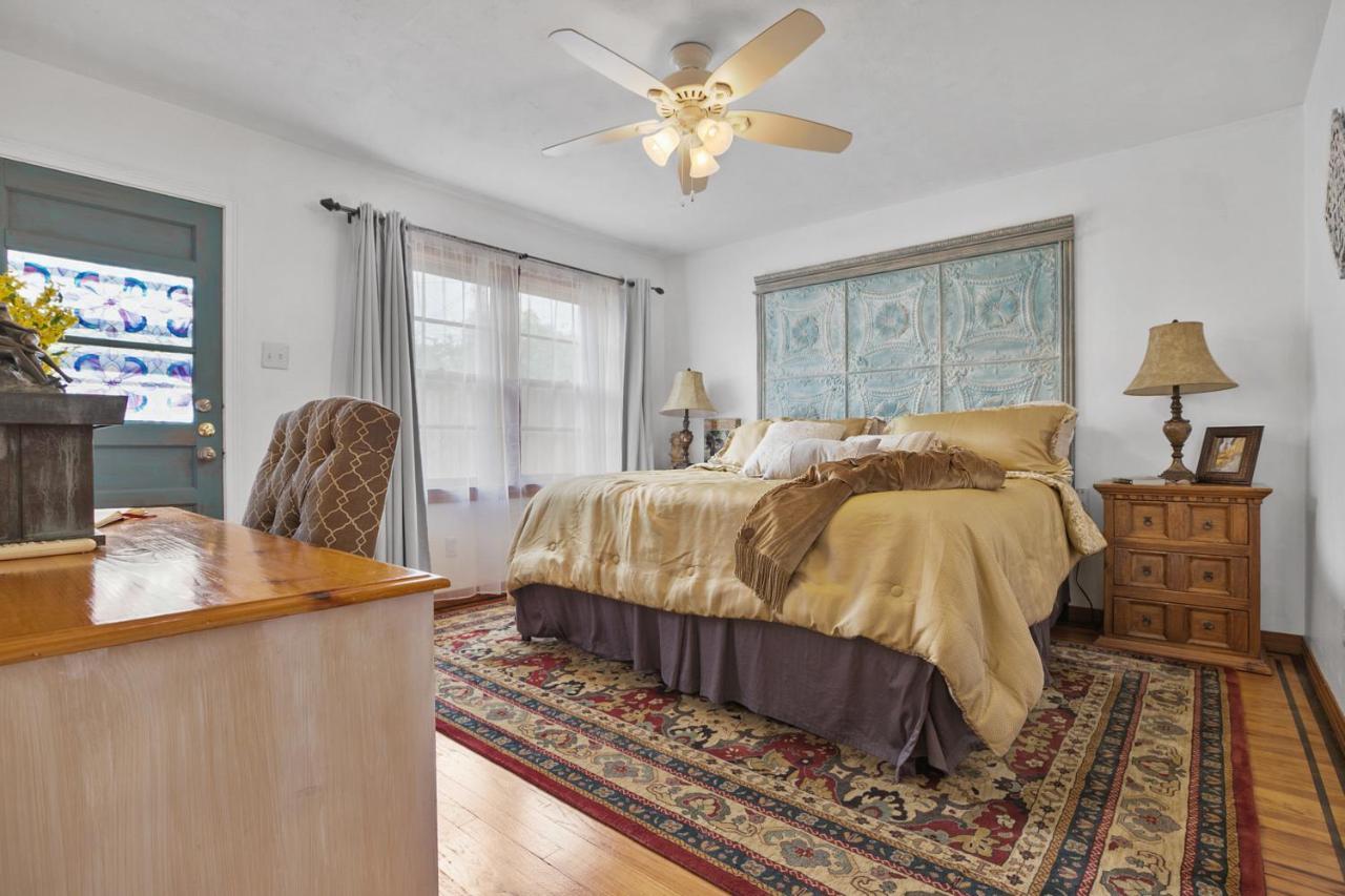Luxury Oasis- 1 Bedroom Romantic Getaways Lubbock Extérieur photo