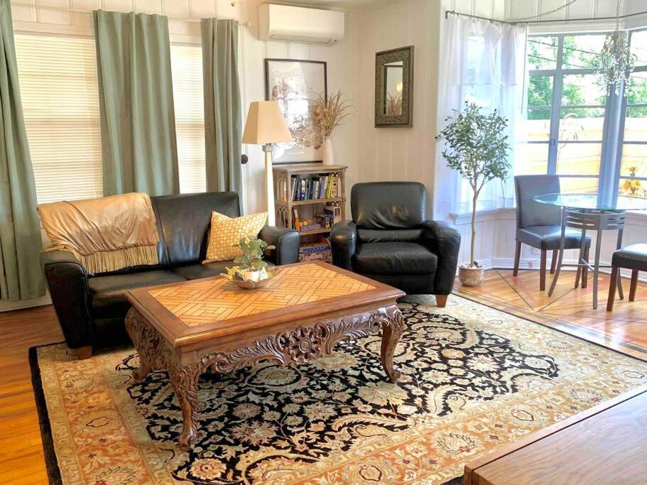Luxury Oasis- 1 Bedroom Romantic Getaways Lubbock Extérieur photo