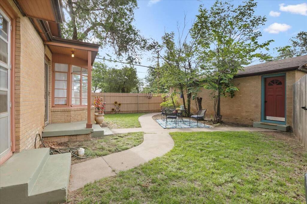 Luxury Oasis- 1 Bedroom Romantic Getaways Lubbock Extérieur photo