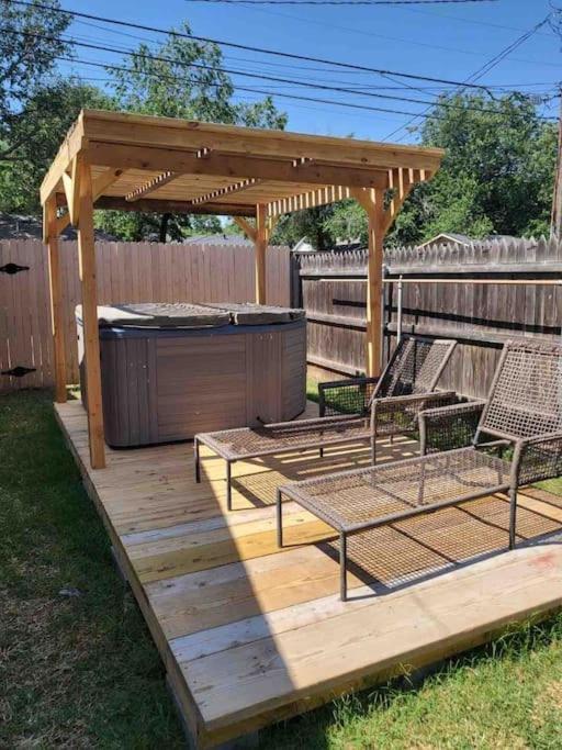 Luxury Oasis- 1 Bedroom Romantic Getaways Lubbock Extérieur photo